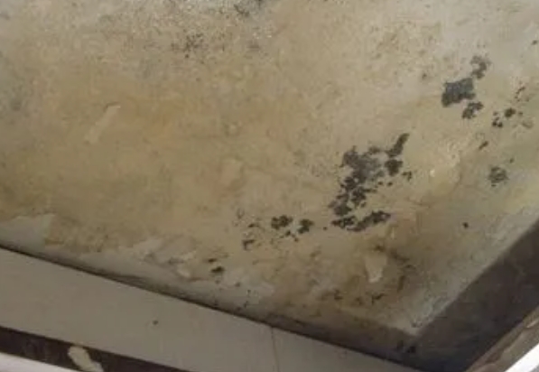 绵竹阳台漏水维修公司分享下绵竹卫生间渗水维修需要注意哪些问题。