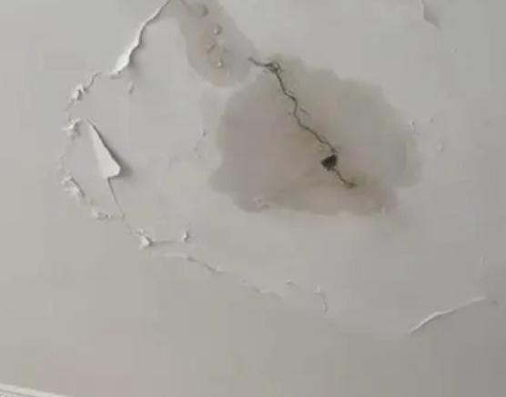 绵竹阳台漏水维修公司分享下屋面防水工程质量问题原因分析